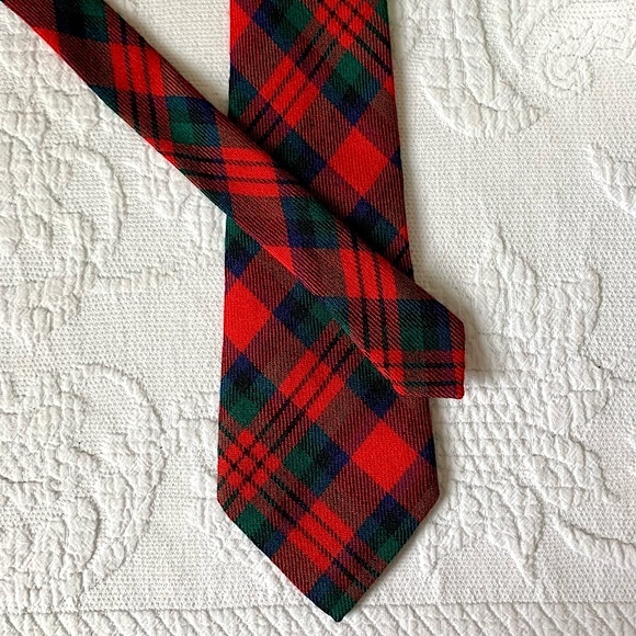 Lochcarron of Scotland MacDuff Tartan Plaid Wool Tie - Picture 2 of 14